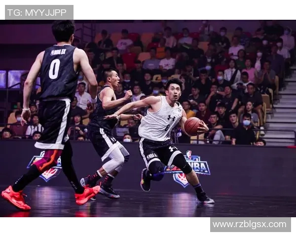 武汉篮球队与上海篮球队赛后复盘分析节奏与战术对比探讨 武汉篮球队与上海篮球队赛后复盘分析节奏与战术对比探讨